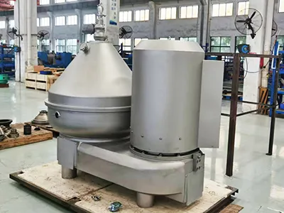 Self-Cleaning Disc Stack Centrifuge